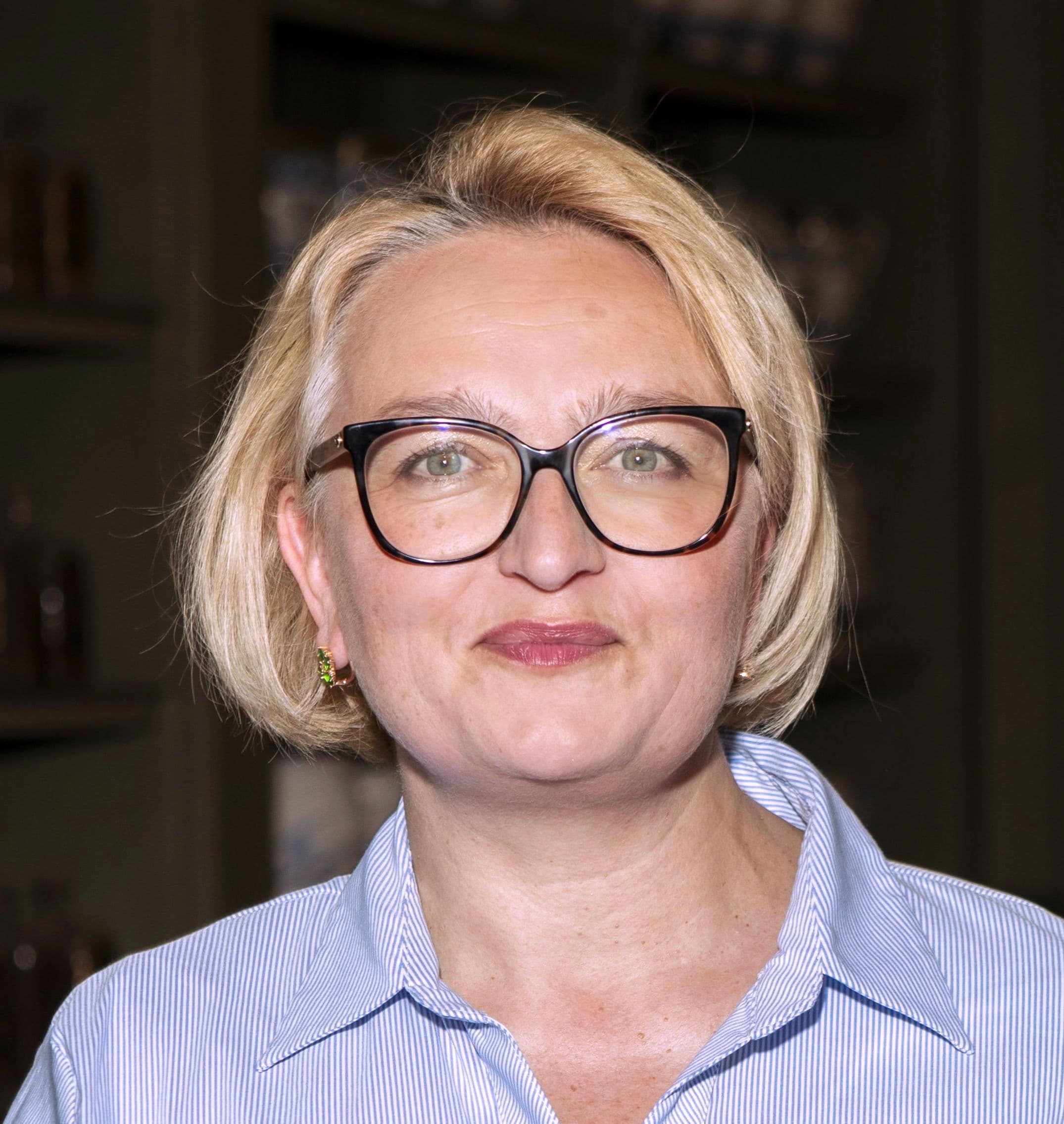 Dr. Tetiana Kharkovets